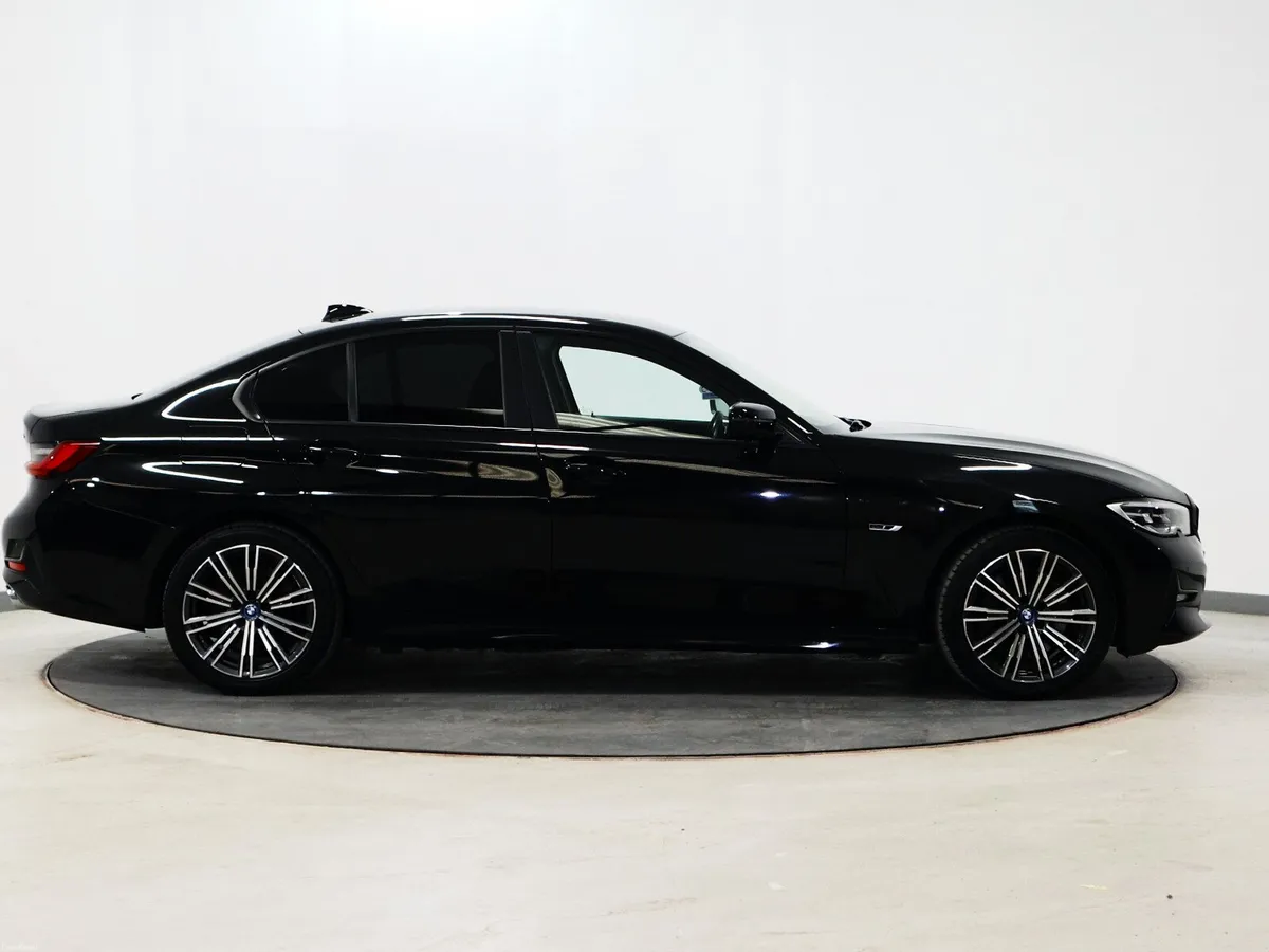 *100* 2022 BMW 3-Series 2.0 se pro auto - Image 3
