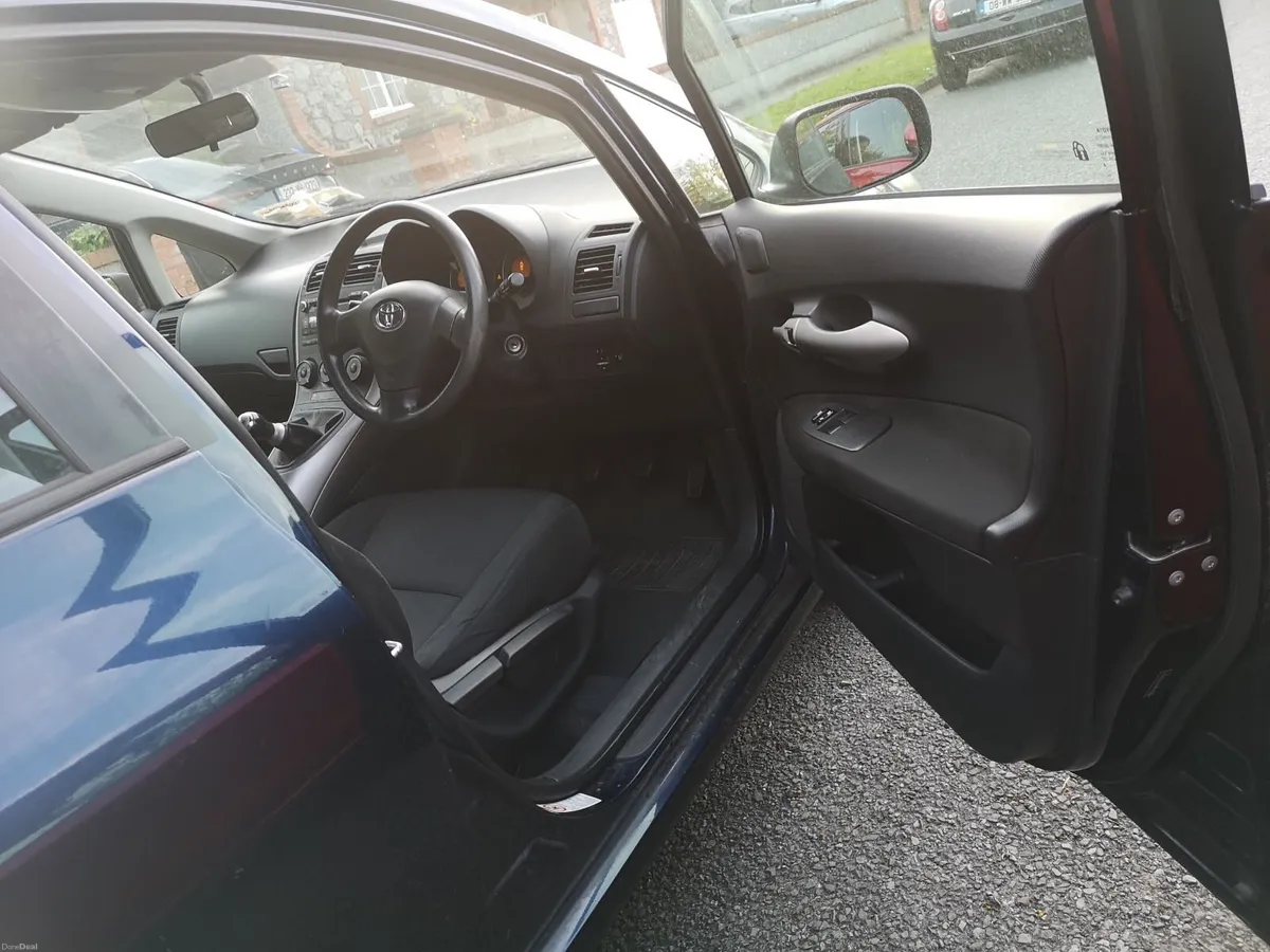 2009 Toyota Auris – Long NCT, Ideal First Car - Image 2
