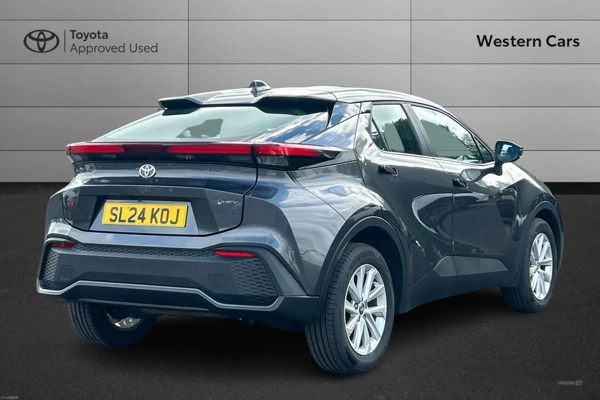 Toyota C-HR 1.8 VVT-h Icon CVT Euro 6 (s/s) 5dr - Image 2