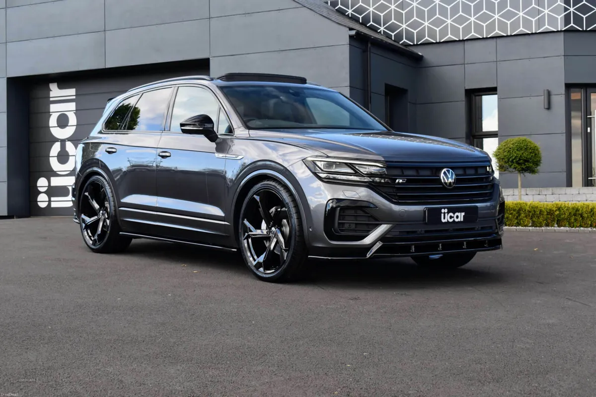 Volkswagen Touareg 3.0 Touareg V6 Black Edition TD - Image 1