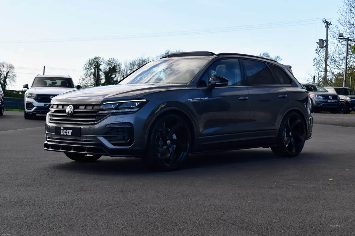 Volkswagen Touareg 3.0 Touareg V6 Black Edition TD - Image 3