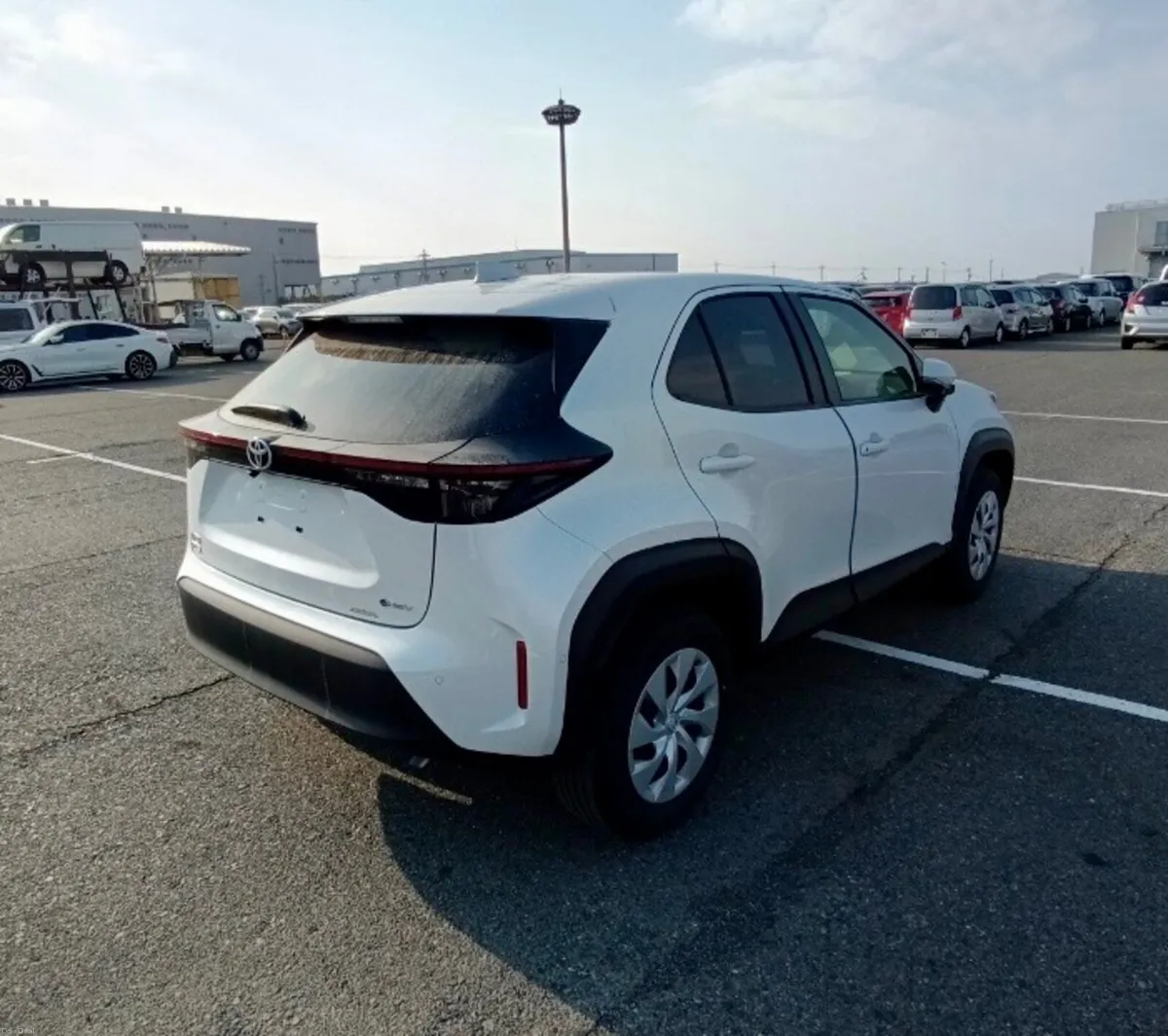 🚙Toyota Yaris Cross 2024/05 - only 9000km - Image 4