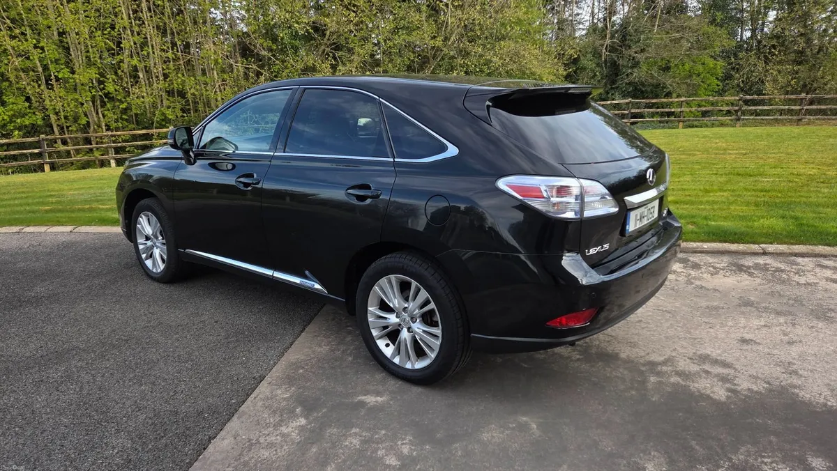 11 Lexus RX450 Hybrid Sport AWD - Image 4