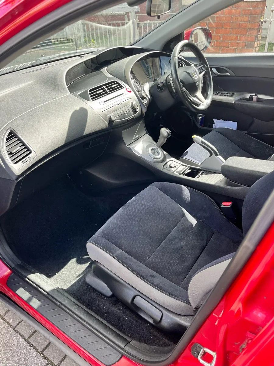 Honda civic - Image 2