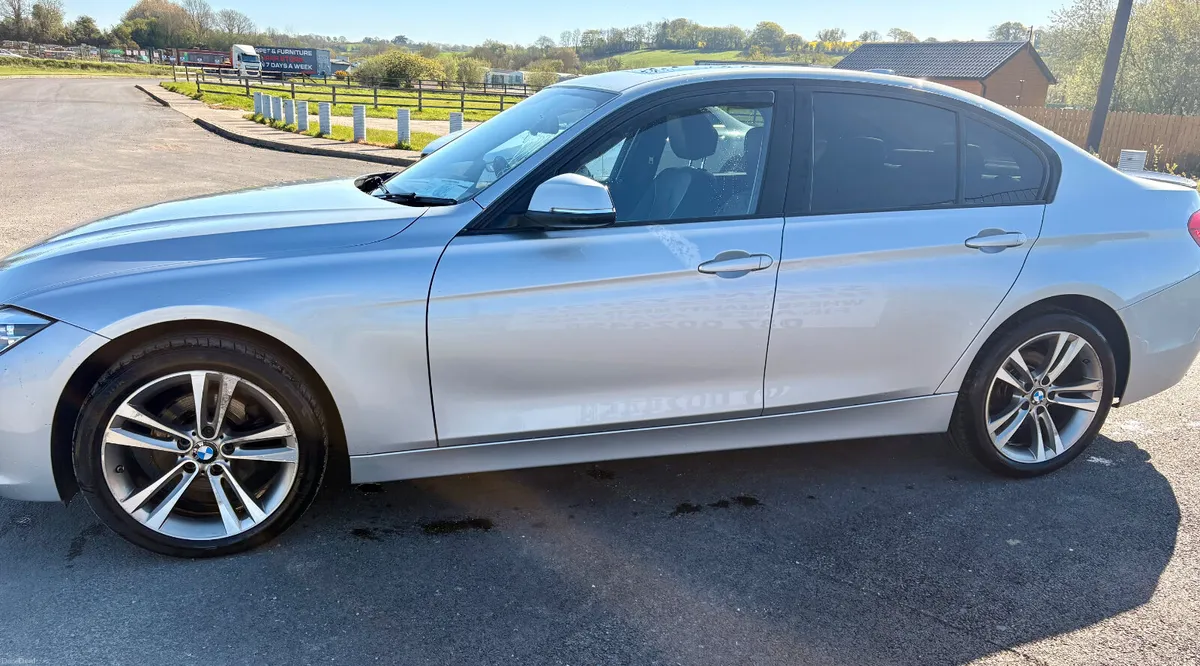 171 BMW 3-Series Auto Diesel - Image 4