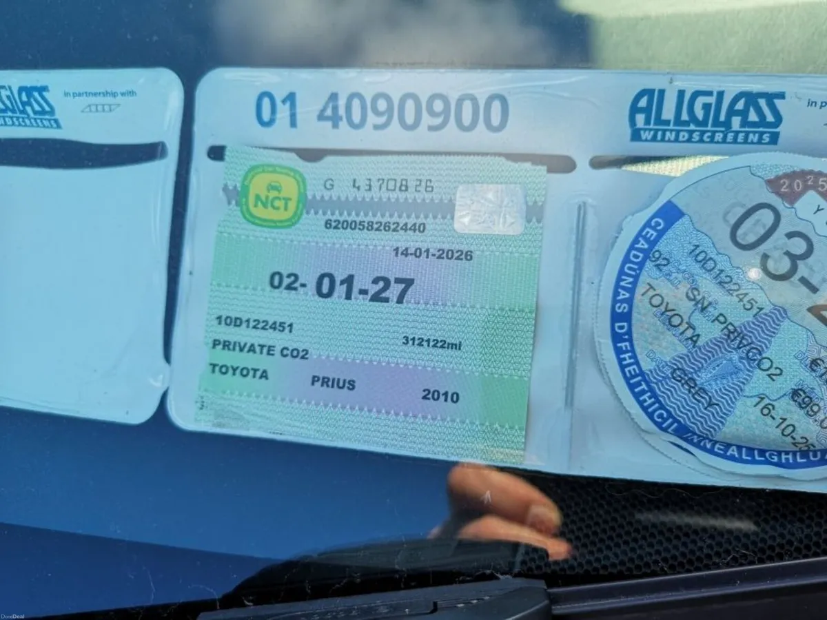 Toyota Prius 2010 - Image 2