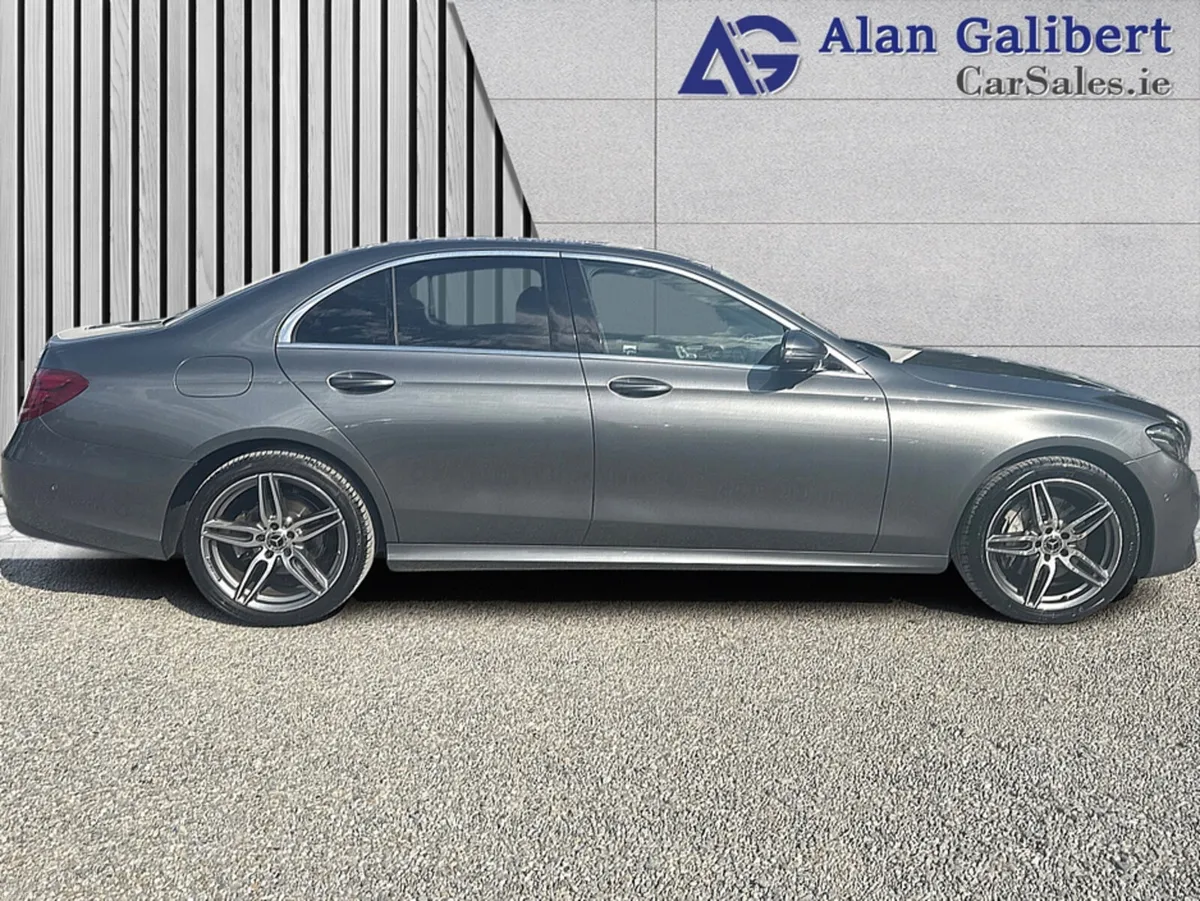 Mercedes-Benz E-Class E220 D 4MATIC AMG LINE  AUTO - Image 3