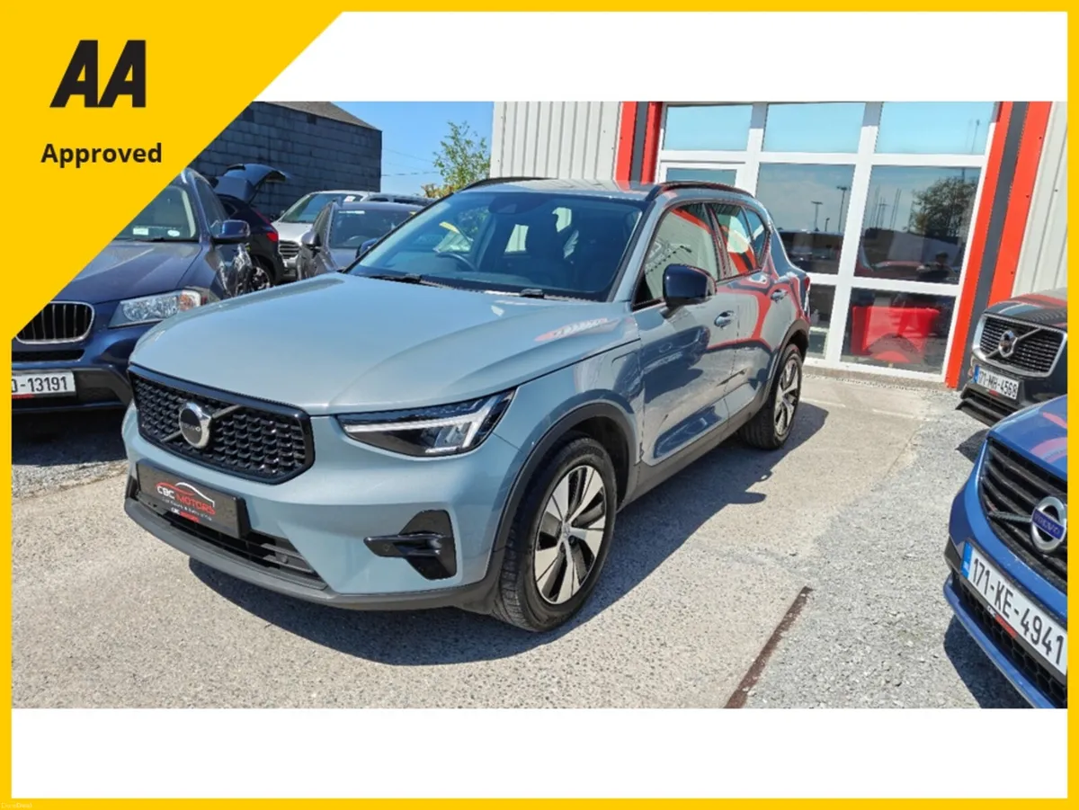 Volvo XC40 2022 Plug In Hybird Plus Full Leather - Image 5