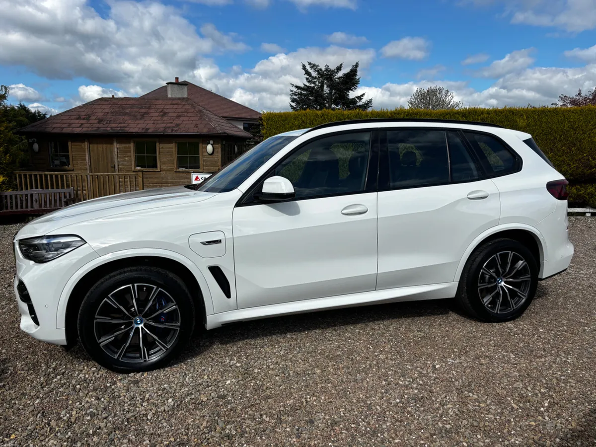 2022 BMW X5 xDrive45e M Sport 5dr Auto - Image 2