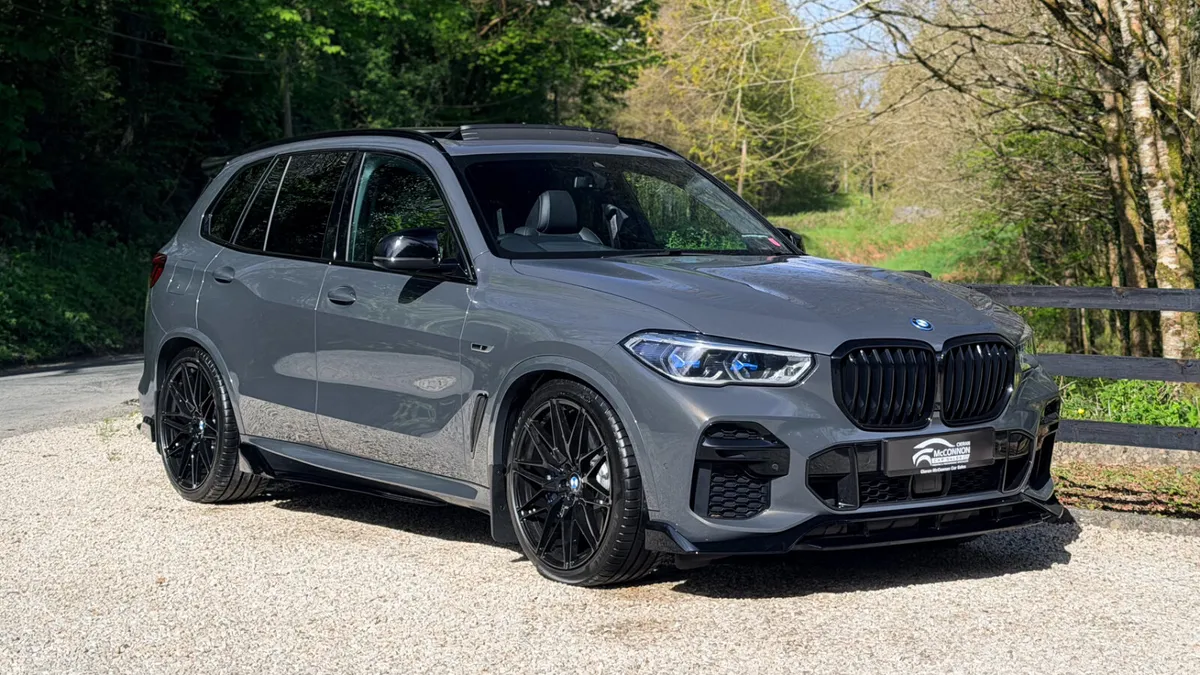2023 (231) BMW X5 45E MSPORT PRO *€8K worth of fac - Image 1