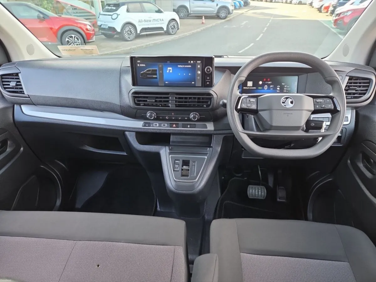 Vauxhall Vivaro LIFE Combi EV 9 SEATER - Image 4