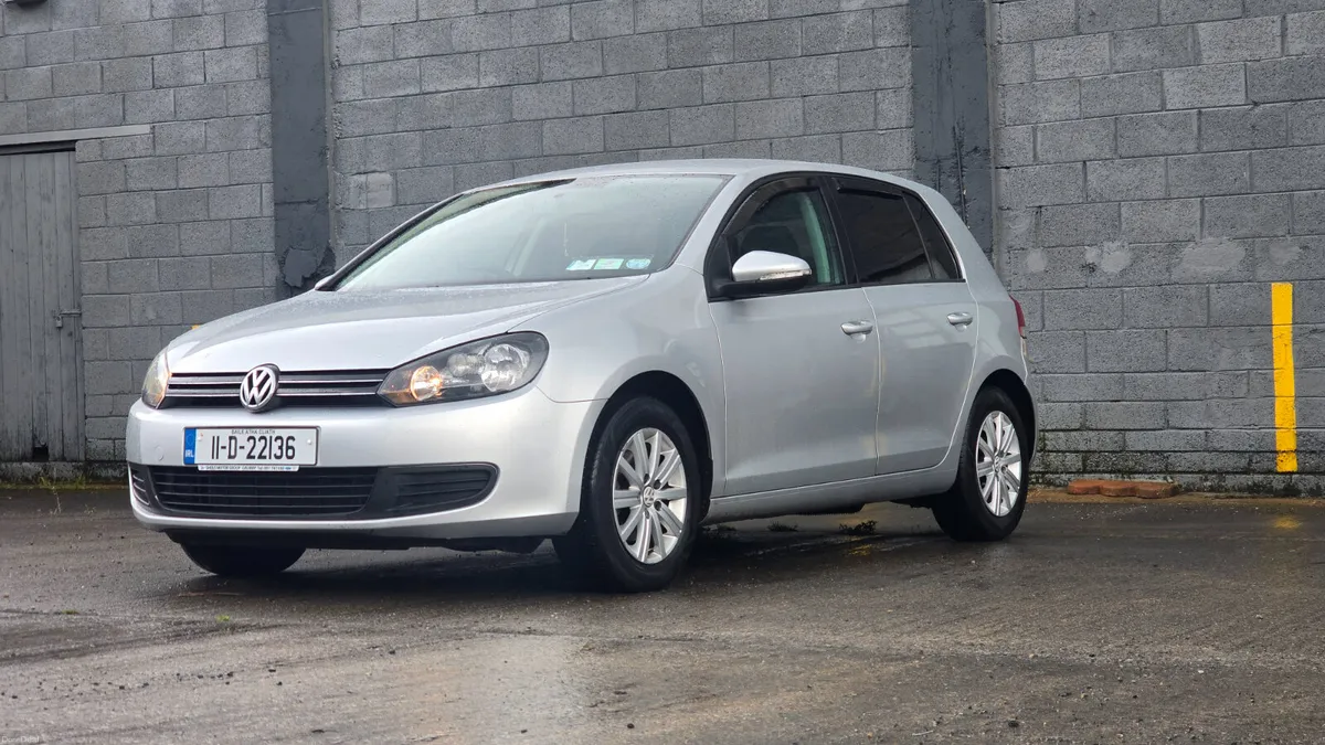 2011 Volkswagen Golf 1.2 TSI 85BHP Comfortline - Image 2