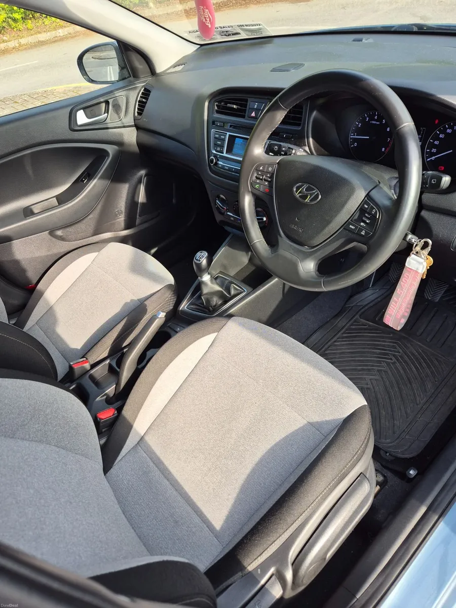 Hyundai i20 2016 - Image 2