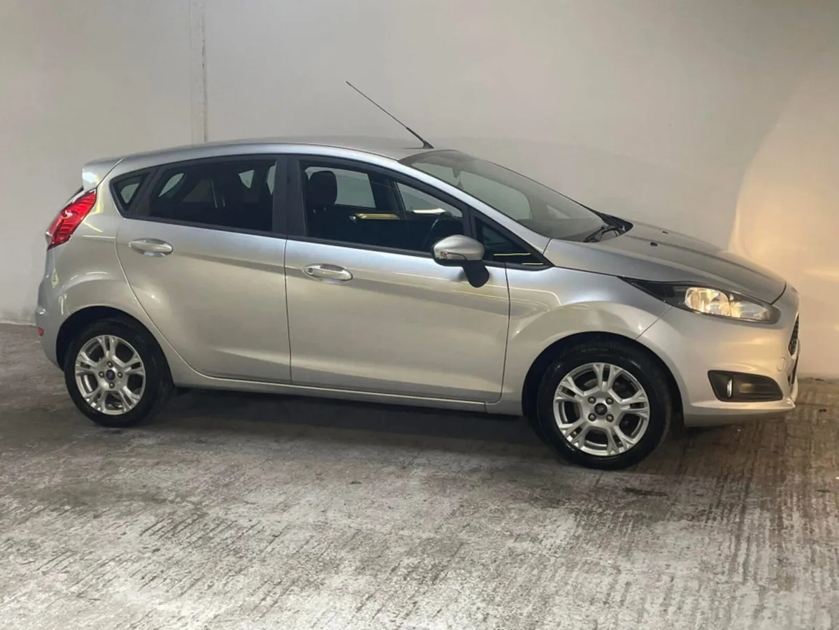 Ford Fiesta ZETEC 1.25 60PS M5 5DR MCA 4DR - Image 3