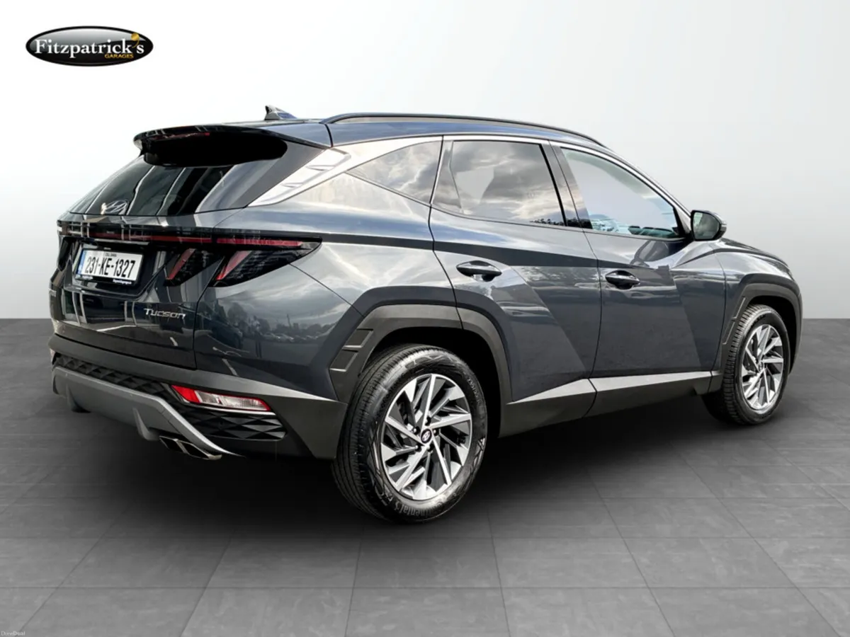 Hyundai Tucson Executive Plus 1.6 Diesel - Image 4