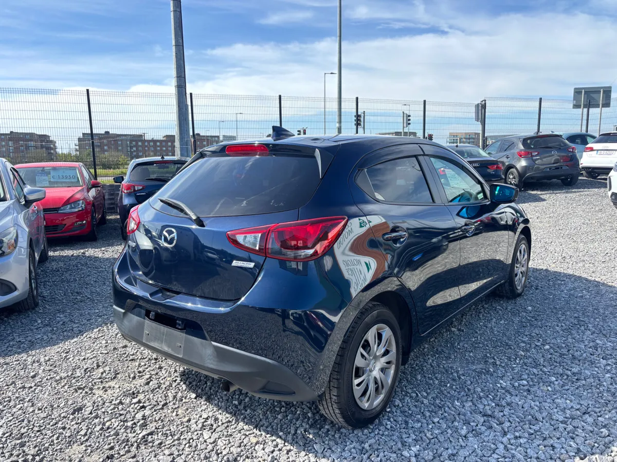 Mazda Demio - Image 4