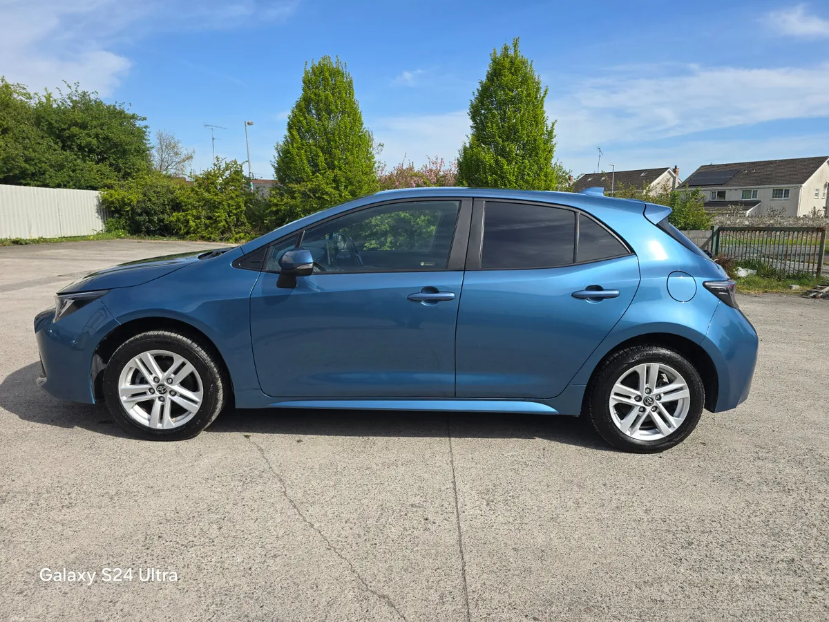 Toyota Corolla 2021 1.8 Hybrid MINT CONDITION - Image 4