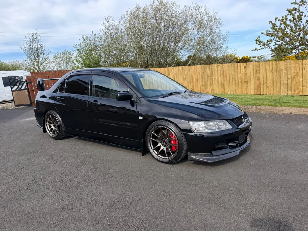 Mitsubishi evo 9 - Image 1