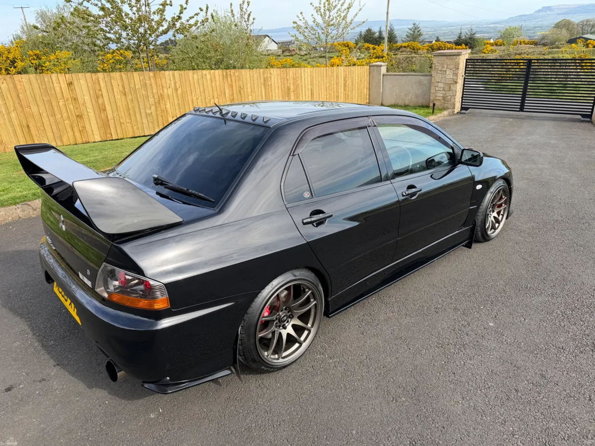 Mitsubishi evo 9 - Image 4