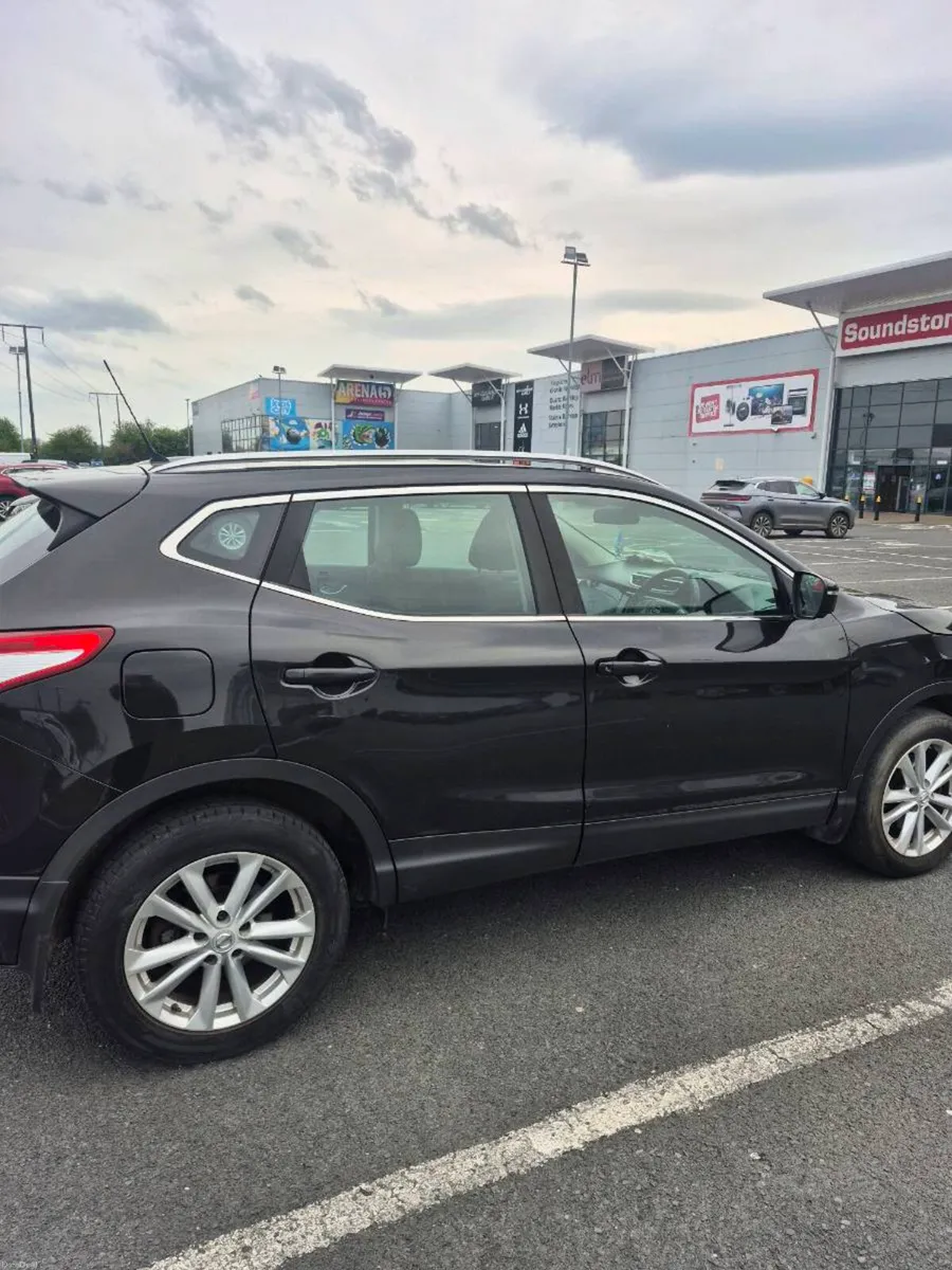 Nissan Qasqai 1.2 Petrol Automatic - Image 2