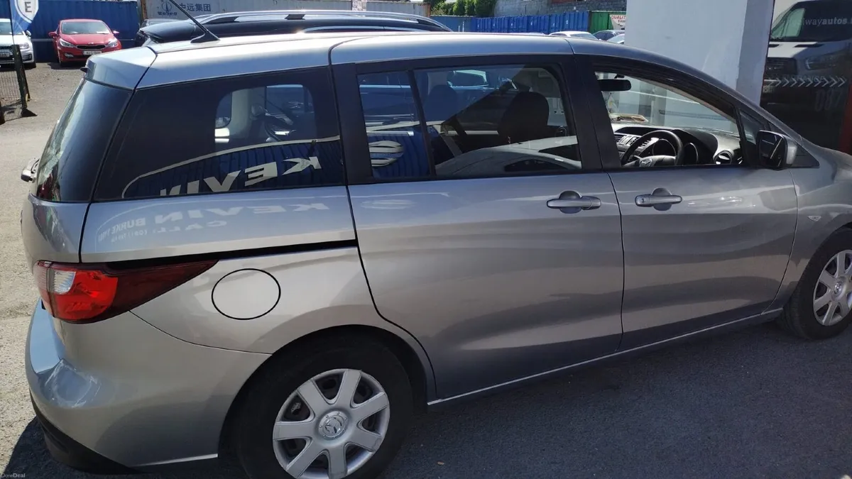 Mazda Mazda5 2012 - Image 3