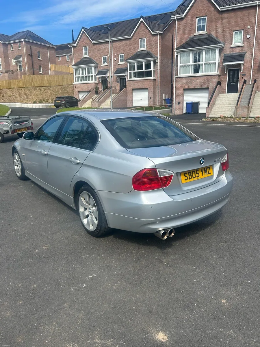 2006 bmw 325i - Image 3