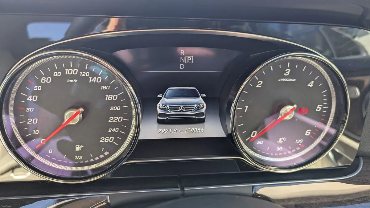 Mercedes-Benz E-Class 2017 AMG Line - Image 2