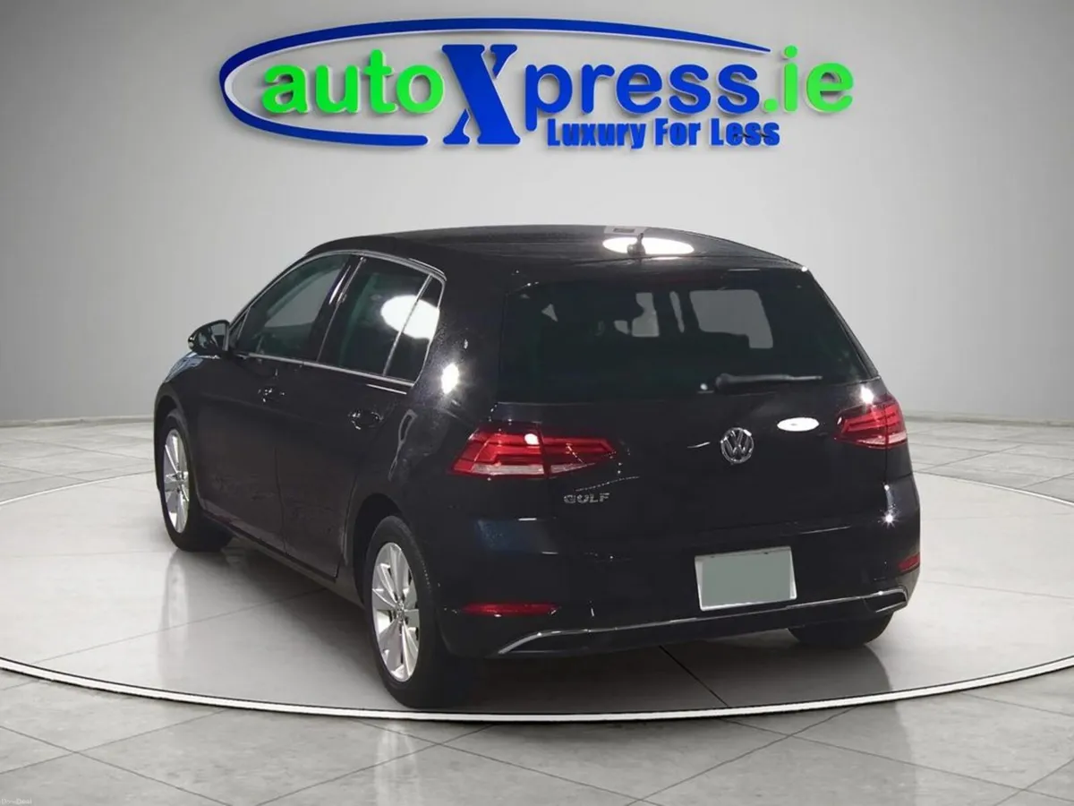 Volkswagen Golf 1.2 TSI COMFORTLINE, Low mileage, - Image 3