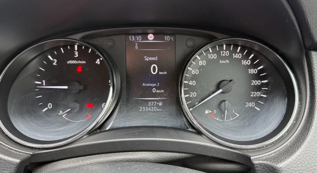 Nissan Qashqai 2015, Top Spec. SVE, 1.6 diesel - Image 2