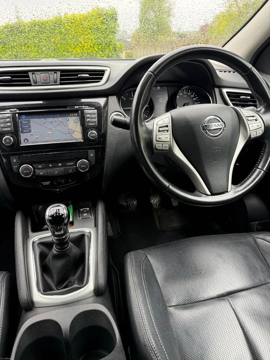Nissan Qashqai 2015, Top Spec. SVE, 1.6 diesel - Image 3