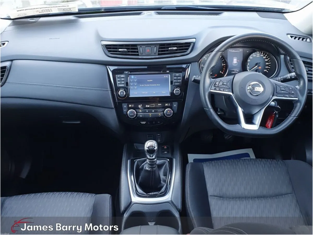 Nissan X-Trail 1.6d SV 7 Seats Design Pack - Image 3