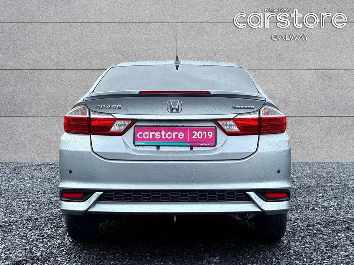 Honda Grace Hybrid 1.5 AUTO Silver - Image 4