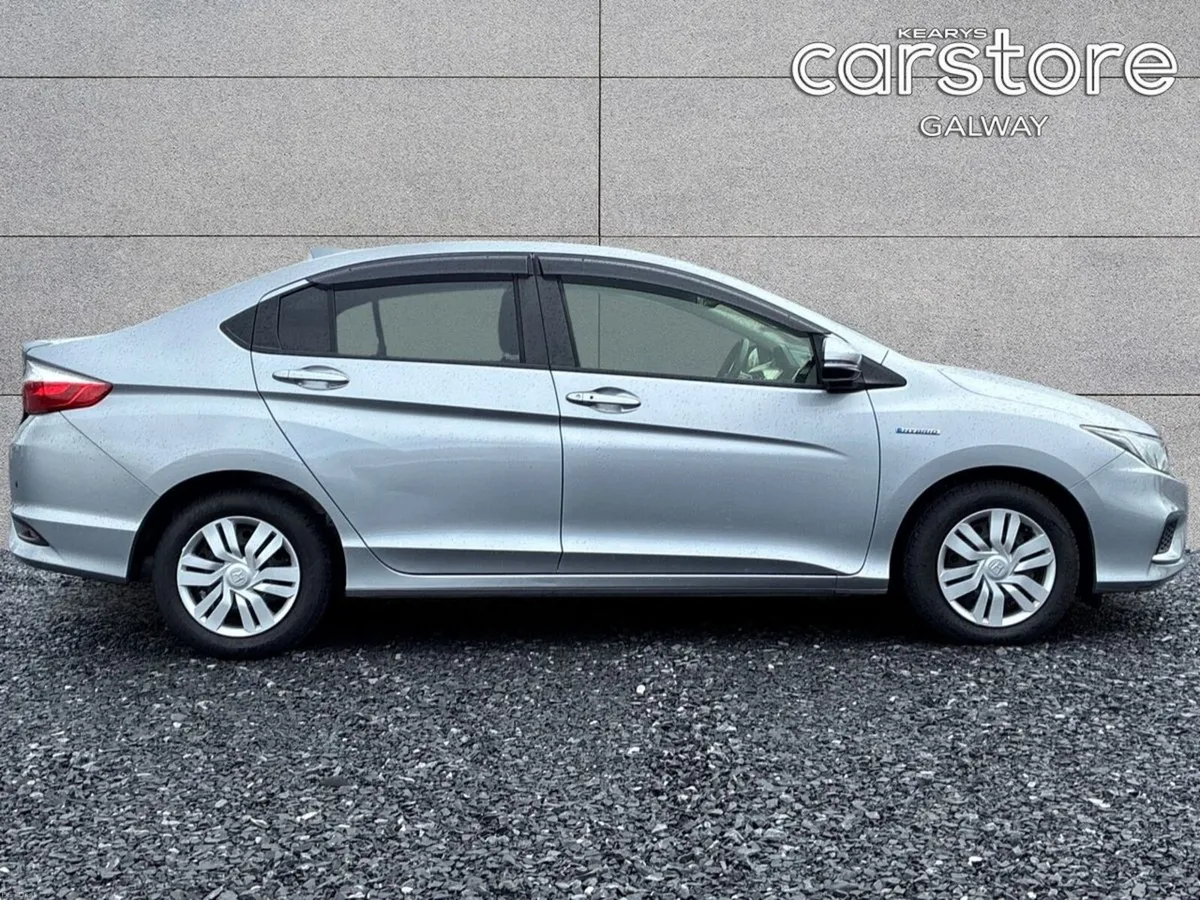Honda Grace Hybrid 1.5 AUTO Silver - Image 2