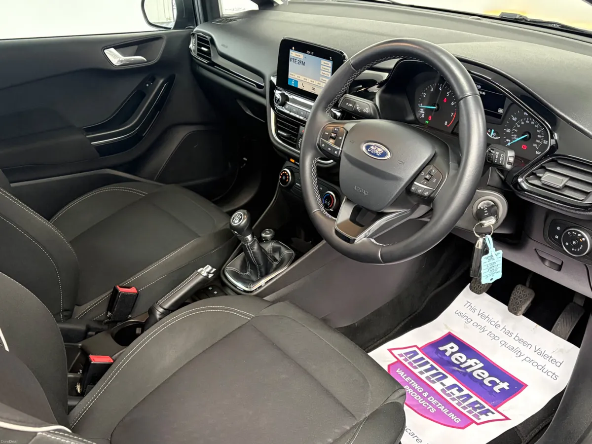 Ford Fiesta 1.1 Zetec 2018 - Image 3