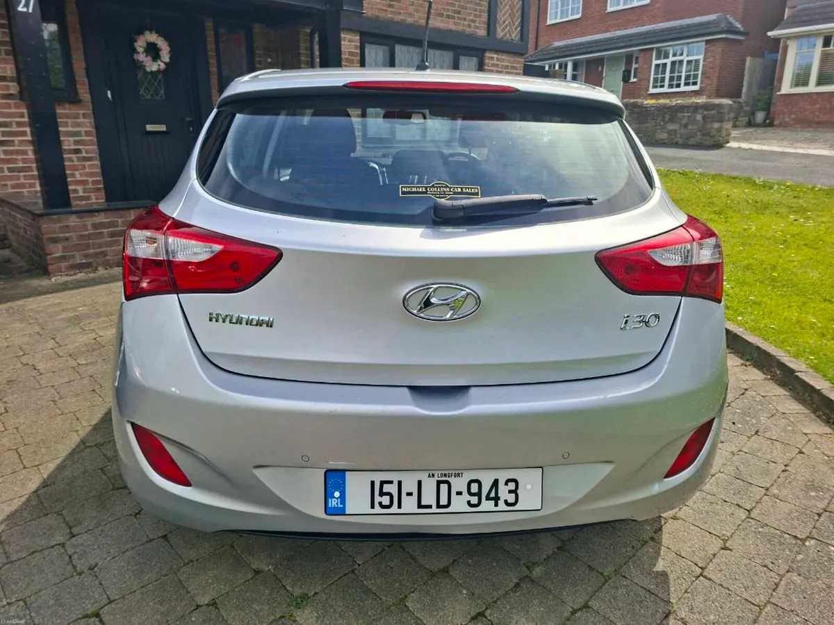 HYUNDAI I30 DIESEL 2015 VERY CLEAN CAR - Image 4