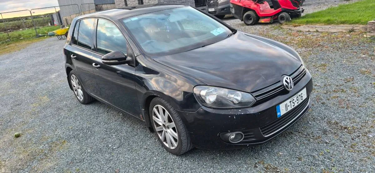 Volkswagen golf - Image 3