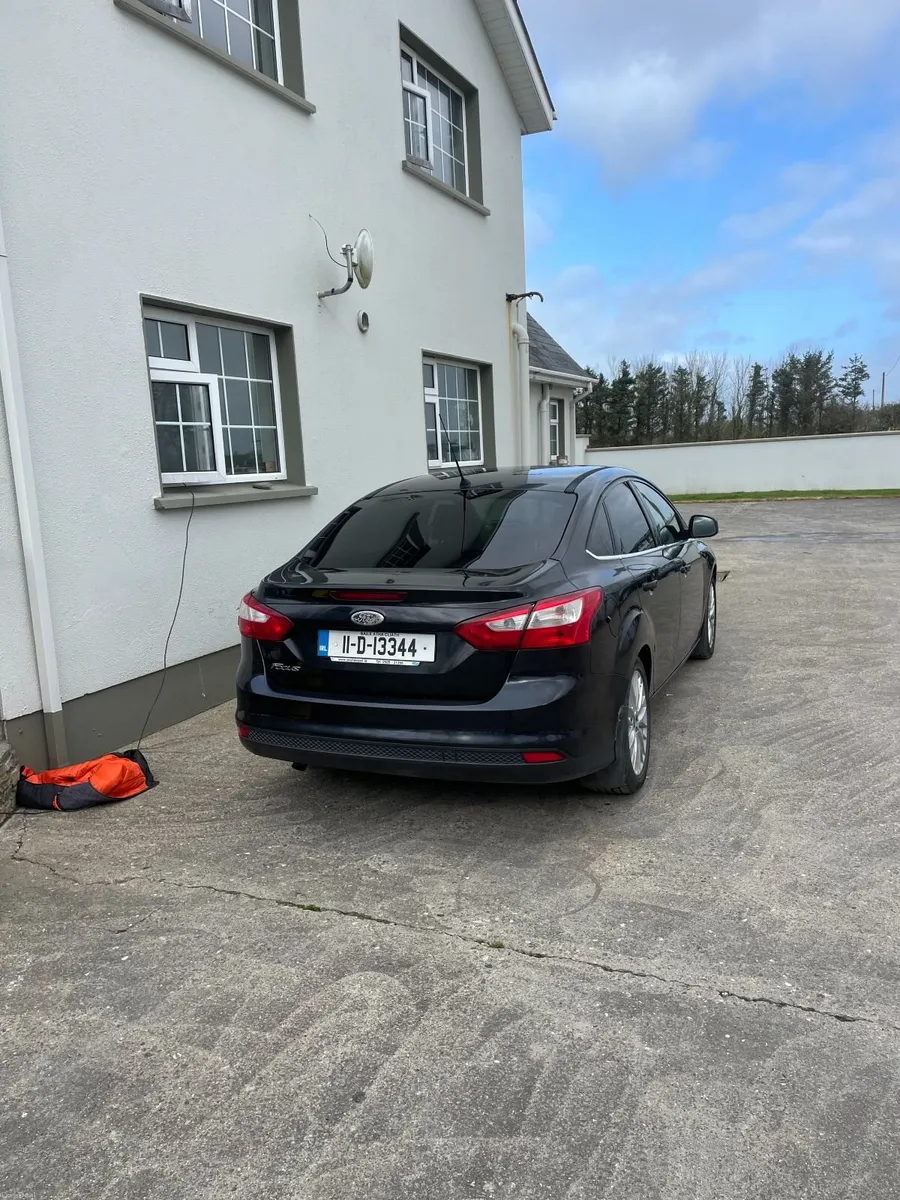 Ford Focus 2011 - Image 2
