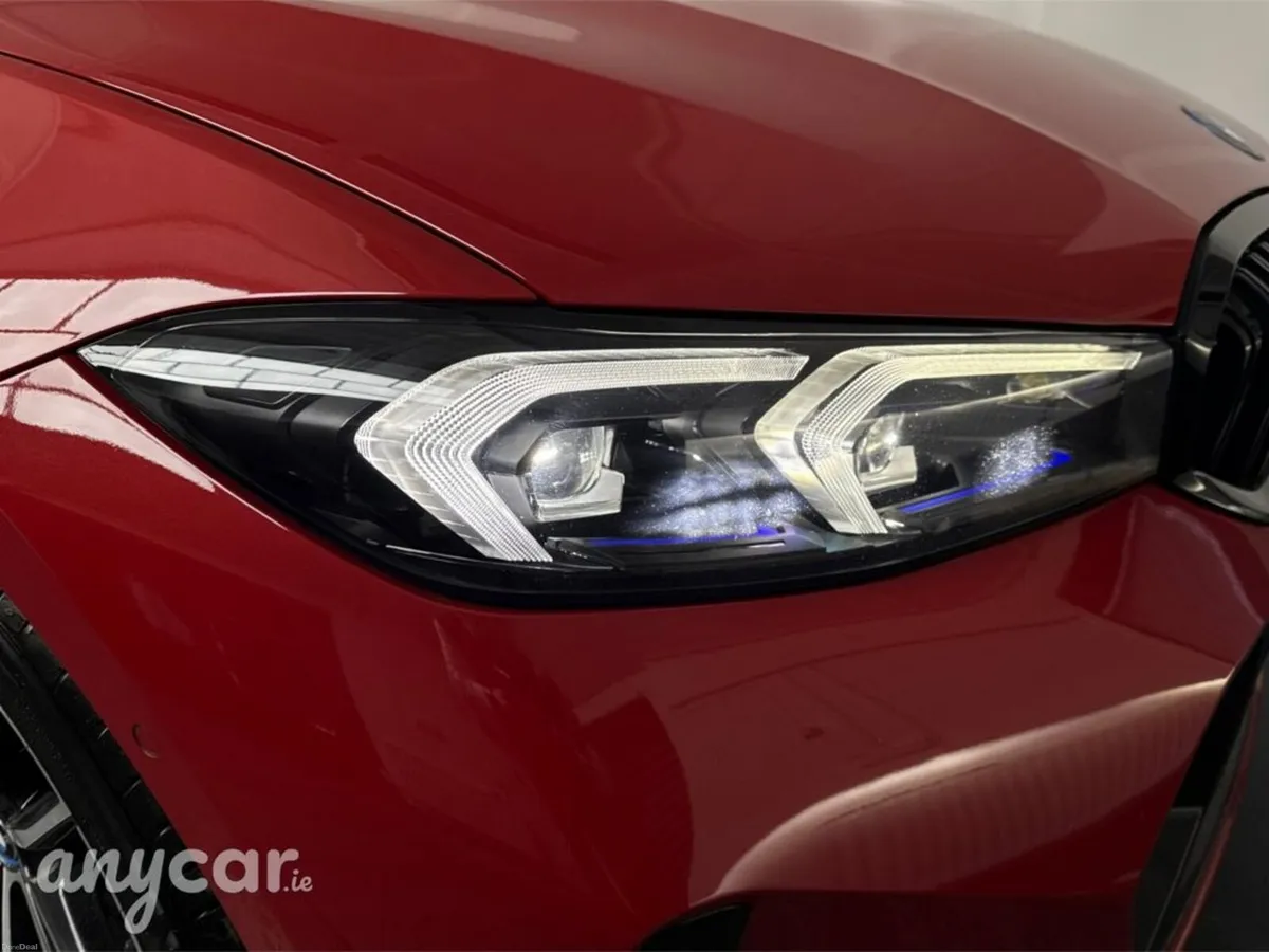 BMW 3-Series 330e M Sport *SUNROOF* - Image 4