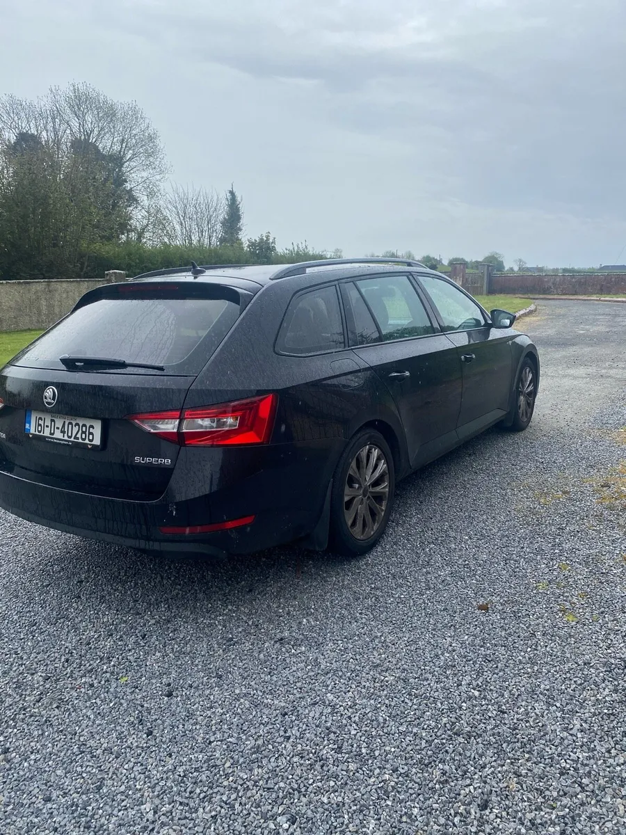 Skoda Superb - Image 4