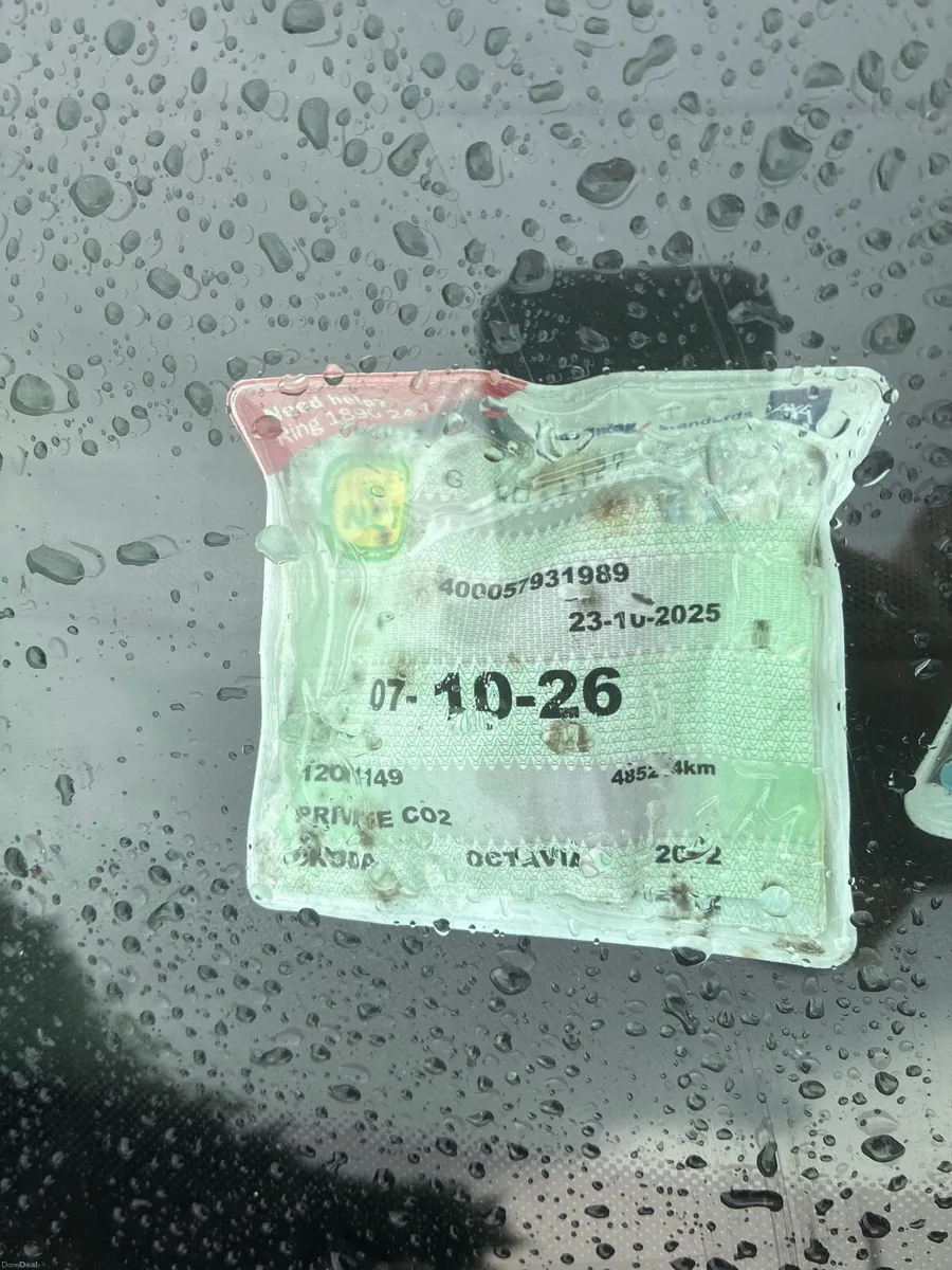 Rare 2012 white skoda Octavia VRs with black roof - Image 1