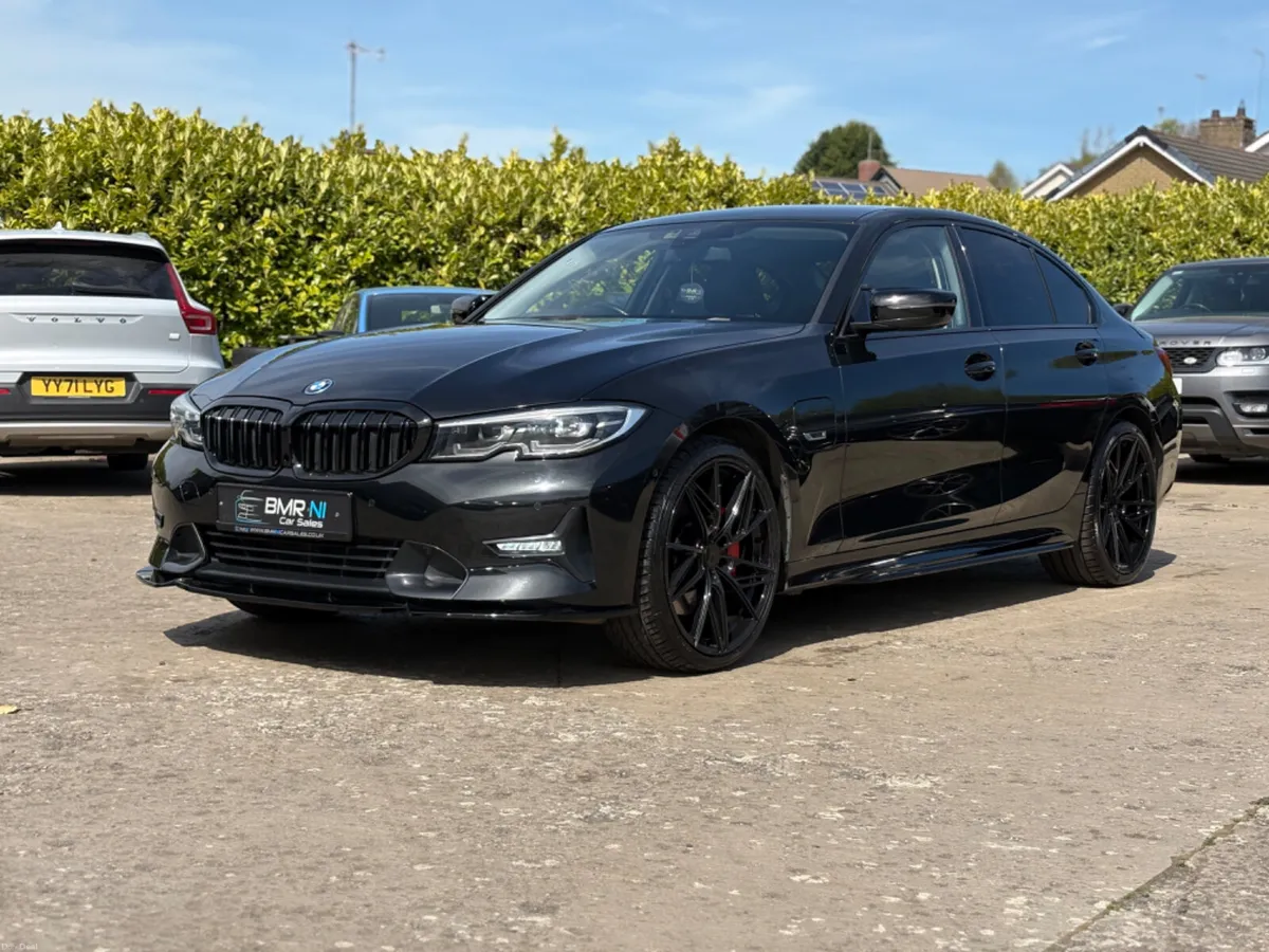 2021 BMW 330 AUTO HYBRID - Image 3