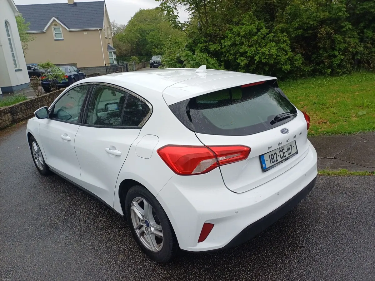 Ford Focus 2018 - Image 2