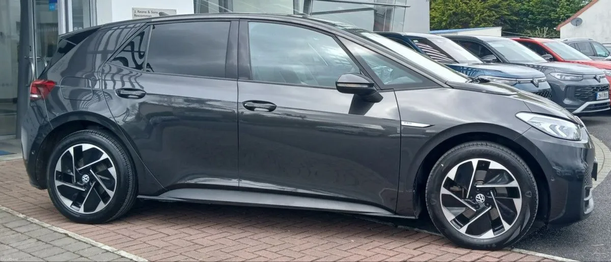 Volkswagen ID.3 Life 204HP 58kWh **FULLY ELECTRIC, - Image 2
