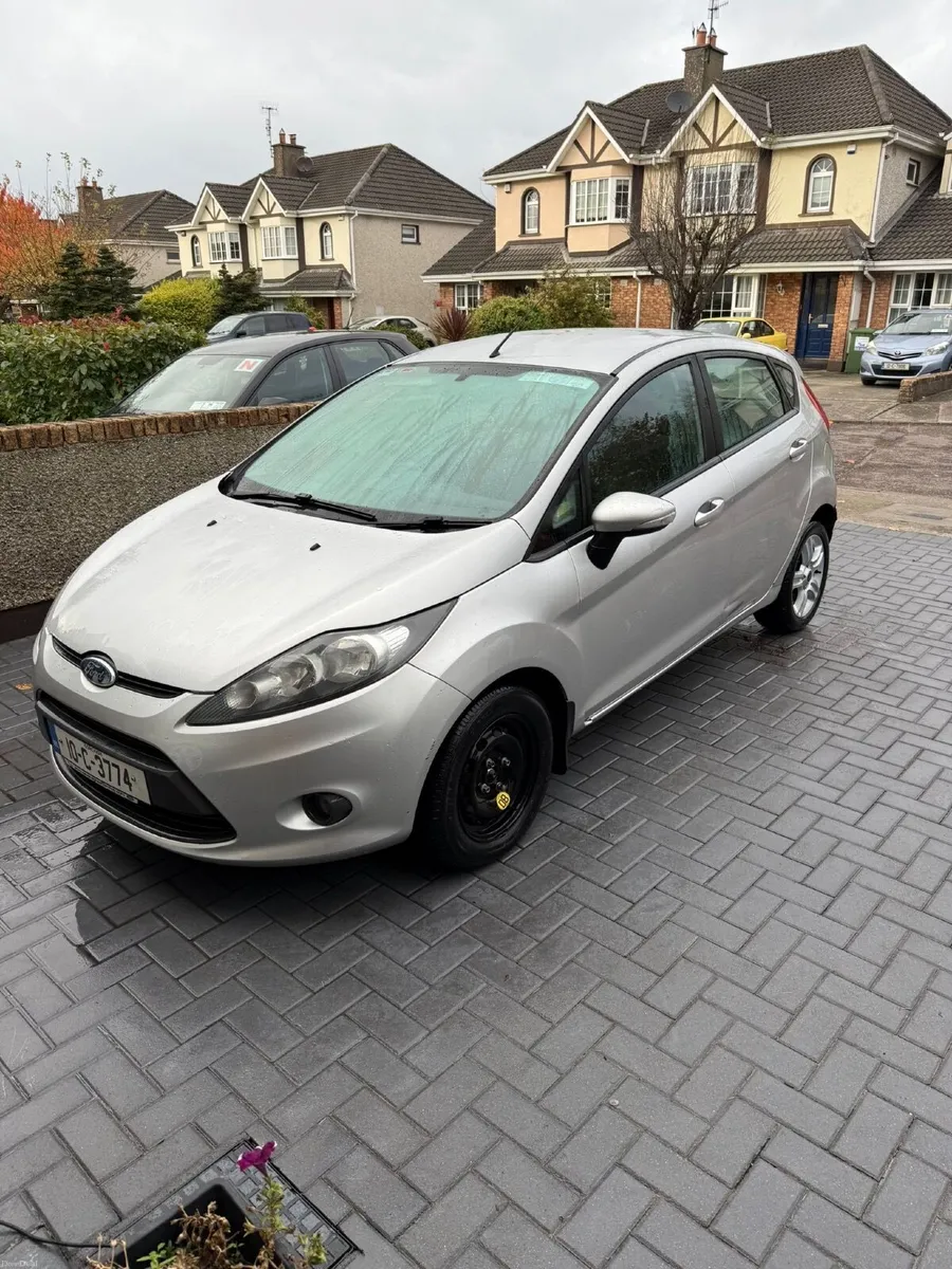 Ford Fiesta 2010 - Image 1
