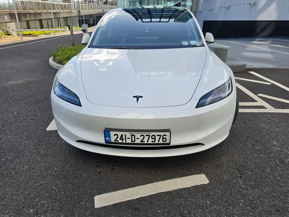 Tesla Model 3 - 2024 - RWD - Image 3