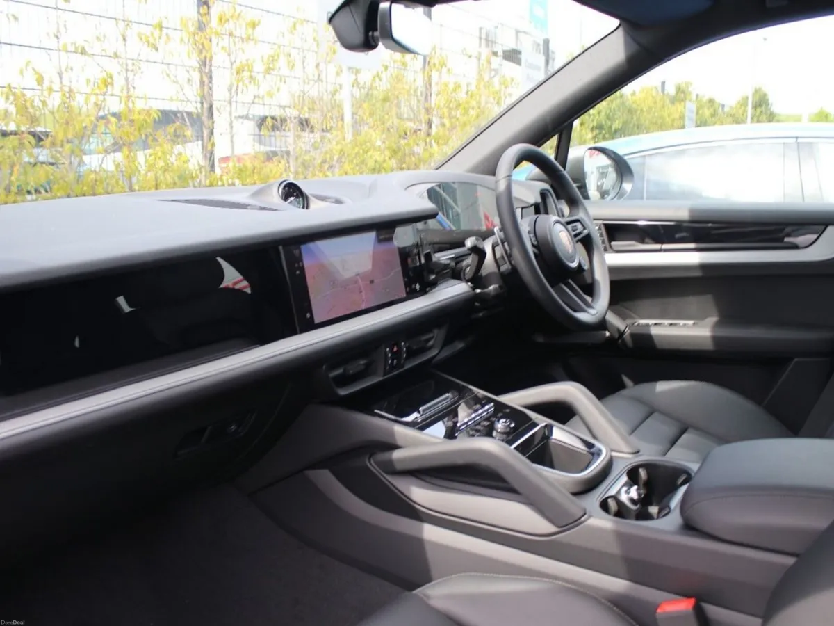 Porsche Cayenne E-Hybrid - Image 5