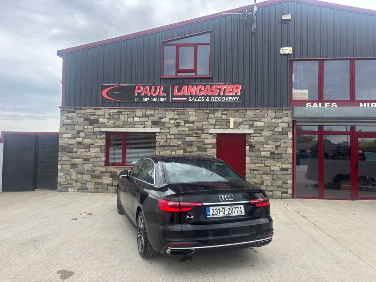 Audi A4 2023 auto - Image 4