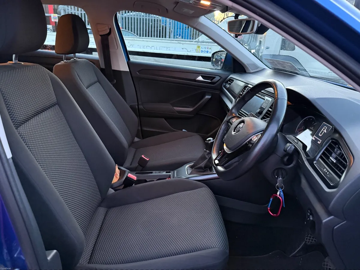 Volkswagen T-Roc 2018 - Image 4