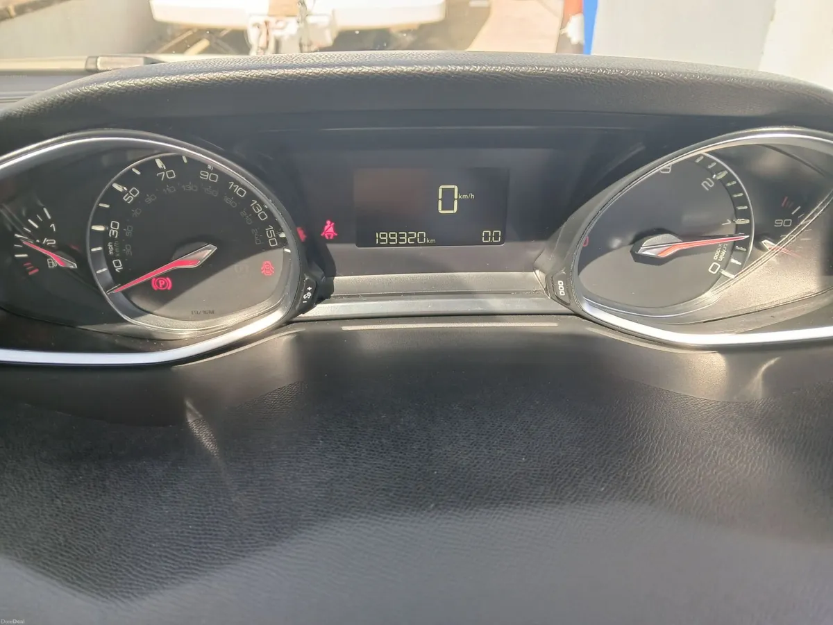 Peugeot 308 2018 Allure Pan Roof - Image 2