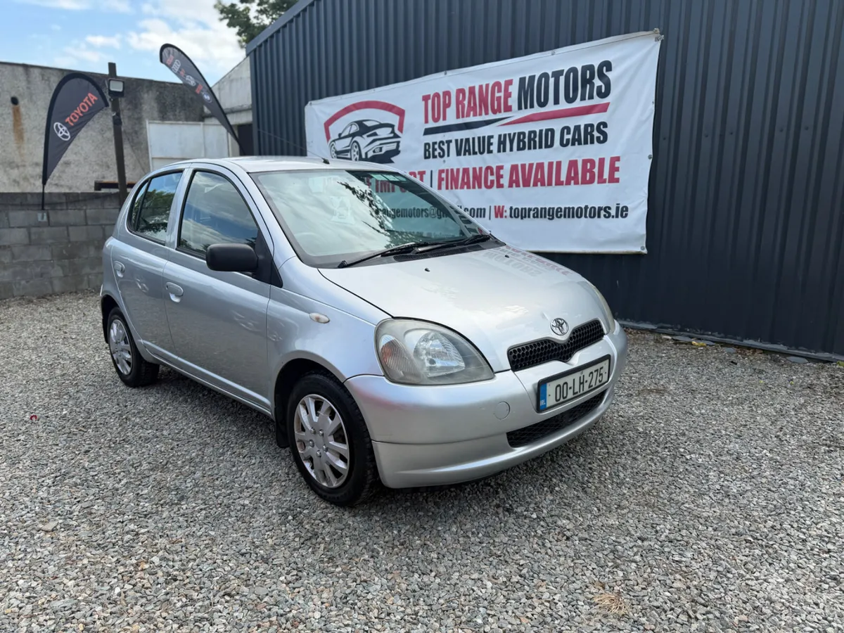Toyota Yaris 2000 - Image 1